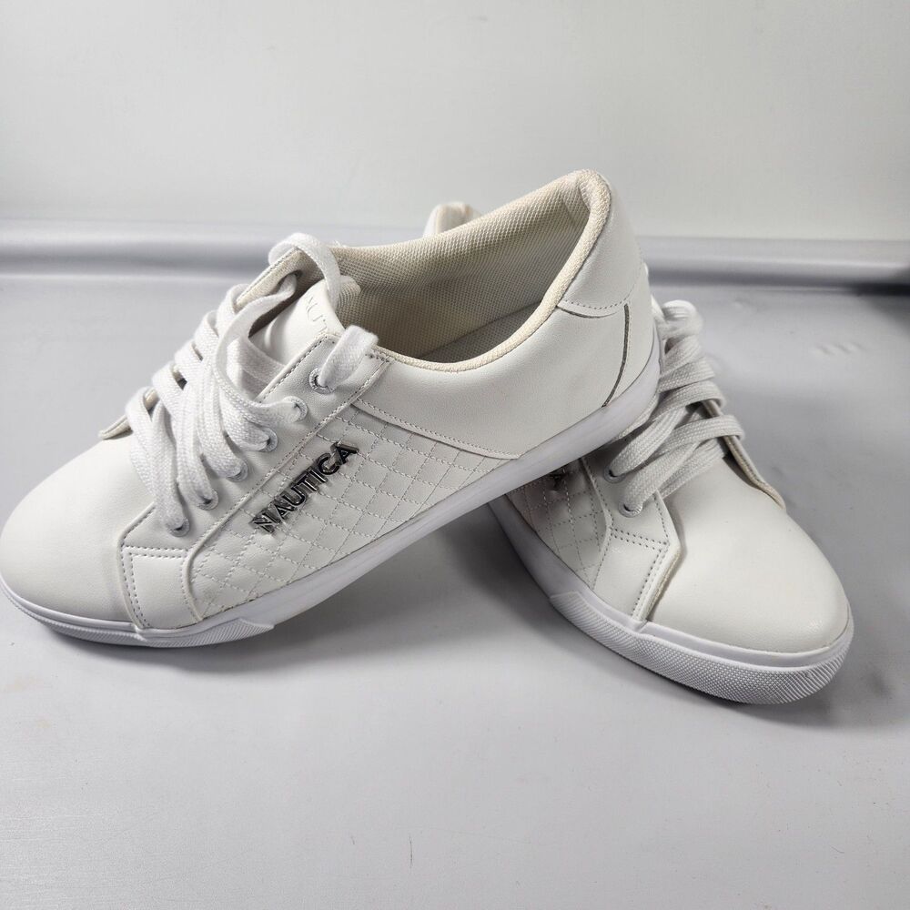 Nautica Women's ARENT  WHITE size 9.5 Casual Shoe Sneaker Lace Up